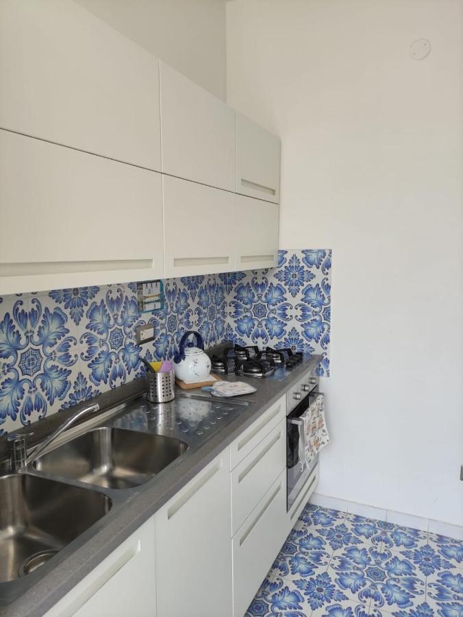 Pretty Panoramic Apartment - Half Way Center-Vomero District Наполи Екстериор снимка